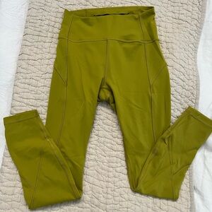 LULU LEMON - Chartreuse leggings, size 4